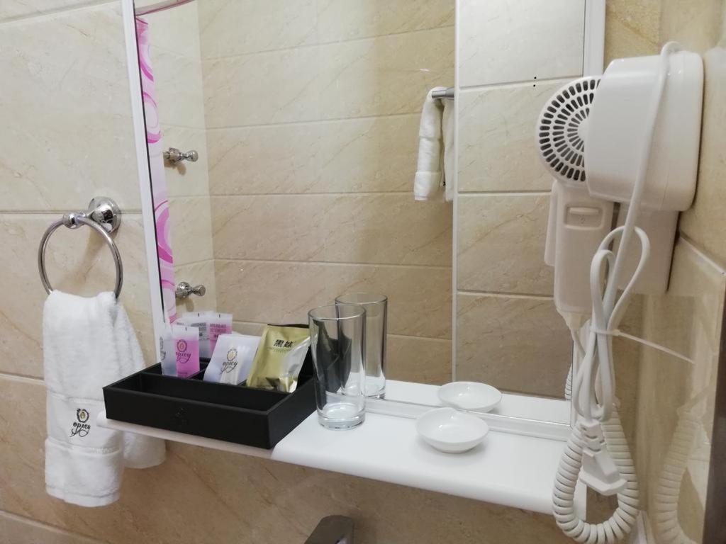 Park Hotel Al Bustan 奇姆肯特 外观 照片