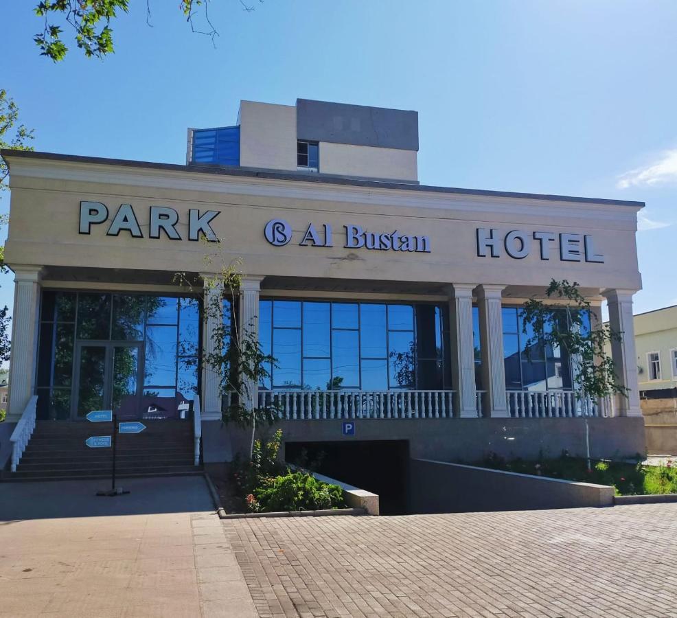 Park Hotel Al Bustan 奇姆肯特 外观 照片