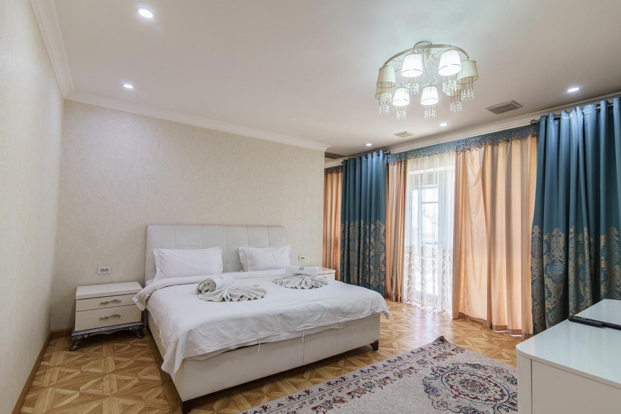 Park Hotel Al Bustan 奇姆肯特 外观 照片