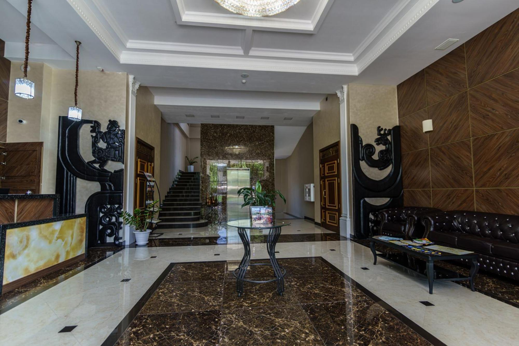 Park Hotel Al Bustan 奇姆肯特 外观 照片